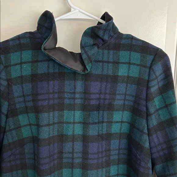 Tucker nick small Plaid Ruffle Collar Top bow - Picture 2 of 5